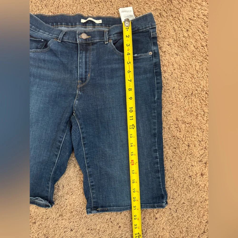 Levi’s Bermuda Jean Shorts Women’s size 30 - Picture 5 of 14